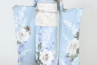 四日市店　F1783　くすみ水色　白・グレーの牡丹　水色の小花