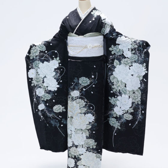 鈴鹿店　F1771　黒ﾗﾒ地 白ｺﾞｰﾙﾄﾞの牡丹と菊