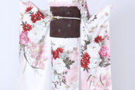 四日市店　F1803　白地 ピンク・赤・白の桜・牡丹・百合・紫陽花