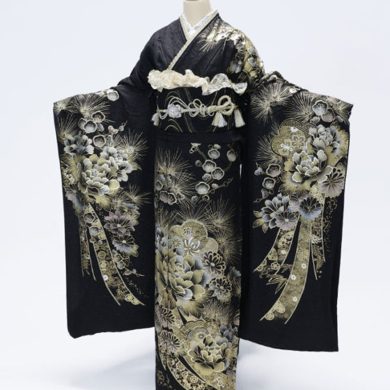 鈴鹿店　F1778　黒ﾗﾒ地 ｺﾞｰﾙﾄﾞの牡丹･松･菊･熨斗